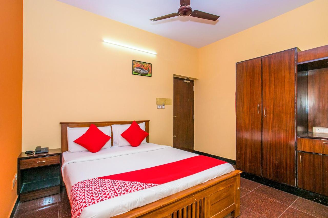 Priyanka Residency Hotell Bangalore Exteriör bild