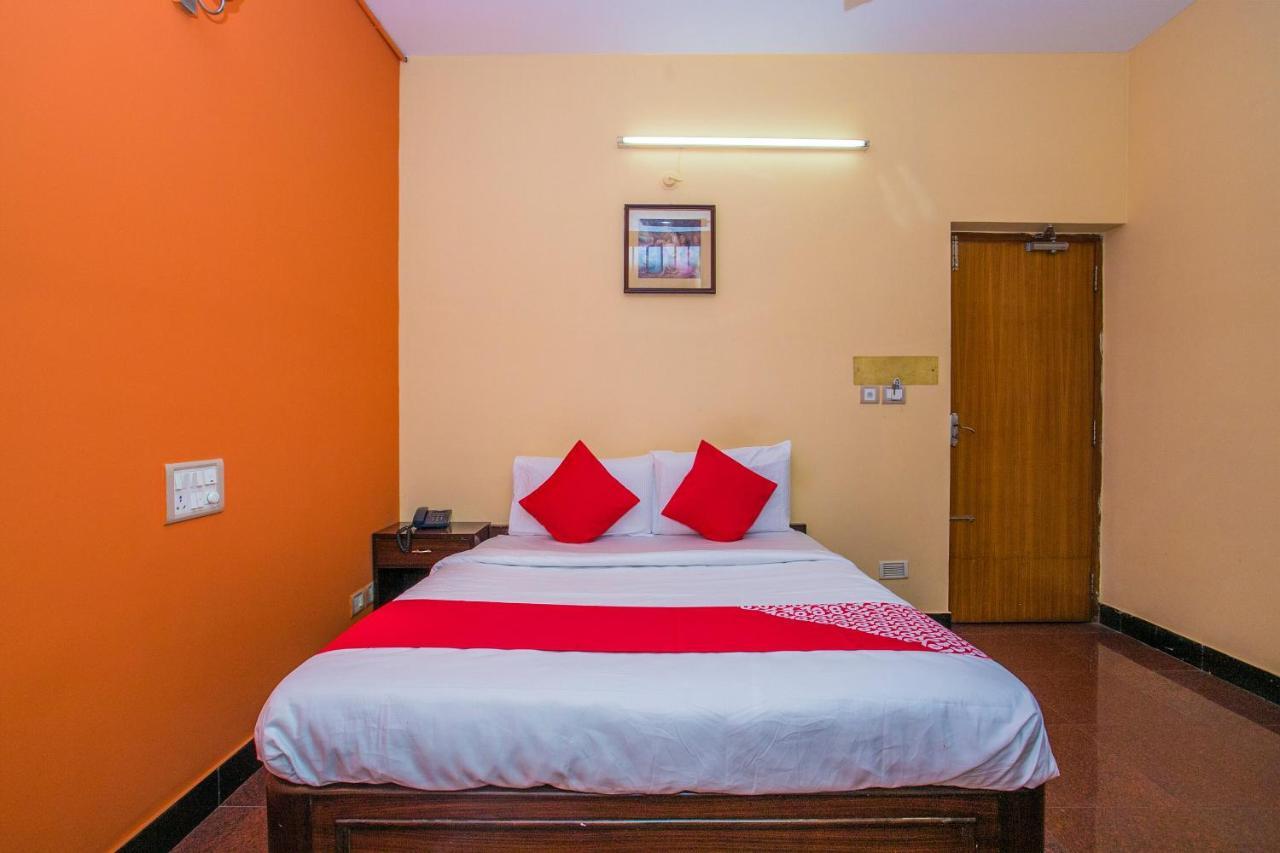 Priyanka Residency Hotell Bangalore Exteriör bild
